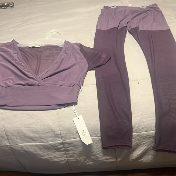 Sheer top with matching leggings - Picture 2 of 7